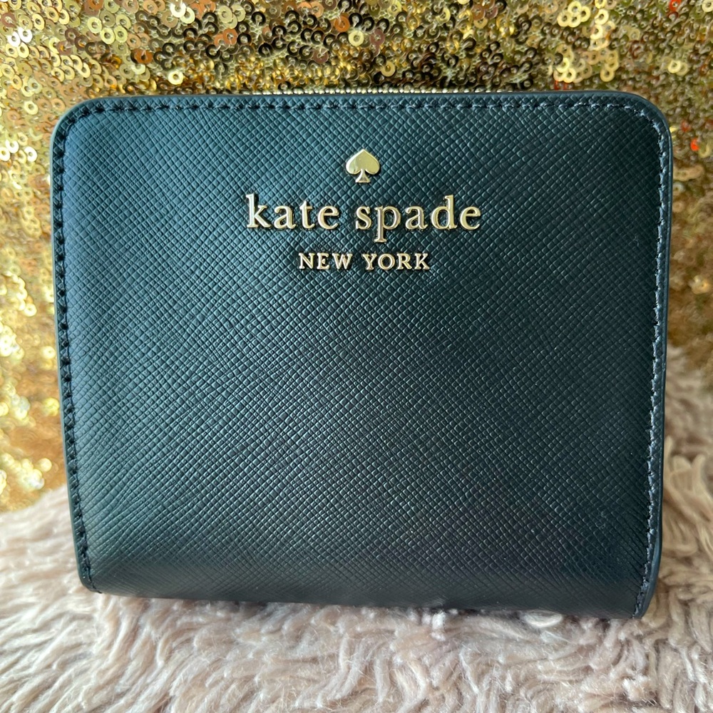 NWOT Kate Spade New York Staci Small Zip Around